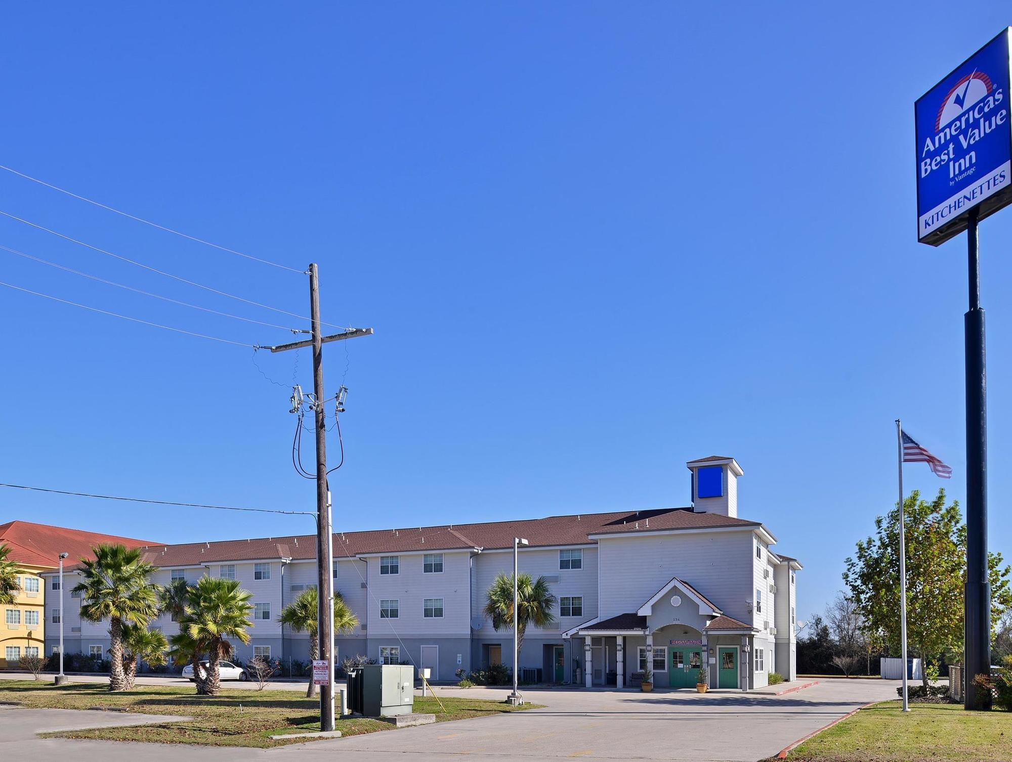 Americas Best Value Inn & Suites-Winnie Ngoại thất bức ảnh