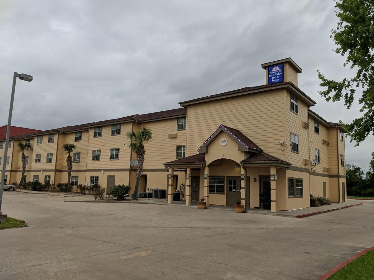 Americas Best Value Inn & Suites-Winnie Ngoại thất bức ảnh